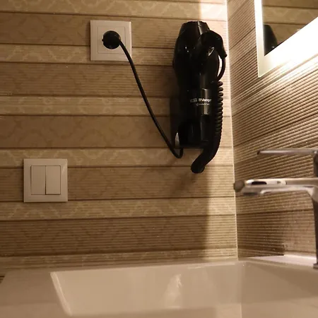 Midis - Local 2* Lisboa