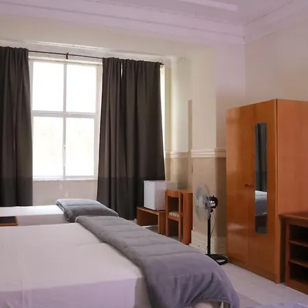 Midis - Local Accommodation Guest house Lisbon
