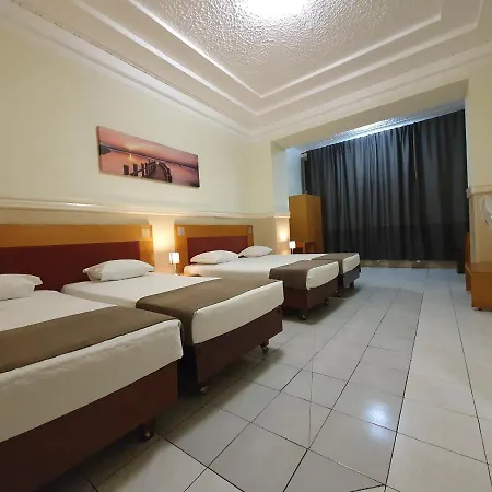 Pensjonat Midis - Local 2*