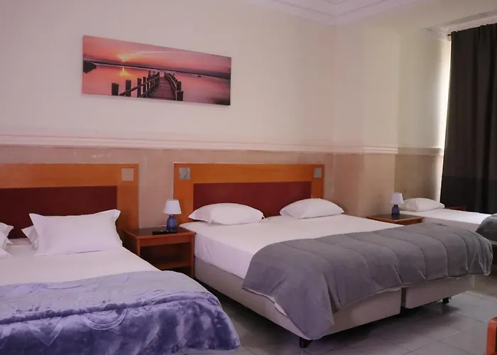 Pensión Midis - Local 2*