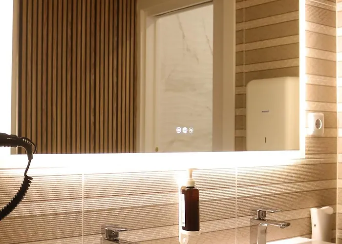 Midis - Local Pensión 2*