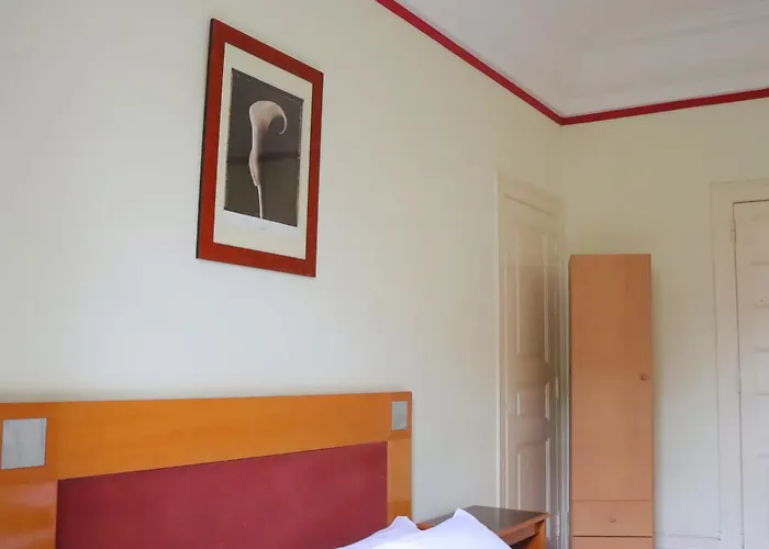 Pensión Midis - Local 2*