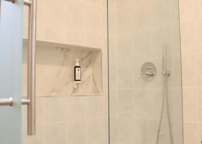 Midis - Local Pensión Lisboa